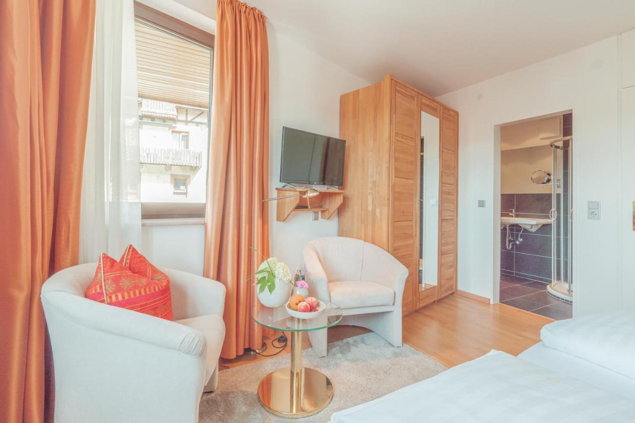Hotel Restaurant Zur Sonne St. Peter エクステリア 写真